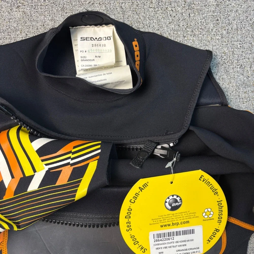 Sea-Doo Wetsuit Mens Medium Black Orange Vibe Shorty 2mm 4-Way Flex Front Zip